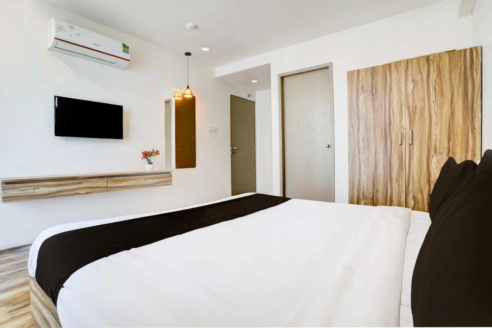 Super Collection O Vesu Surat Formerly Hotel Signature 外观 照片