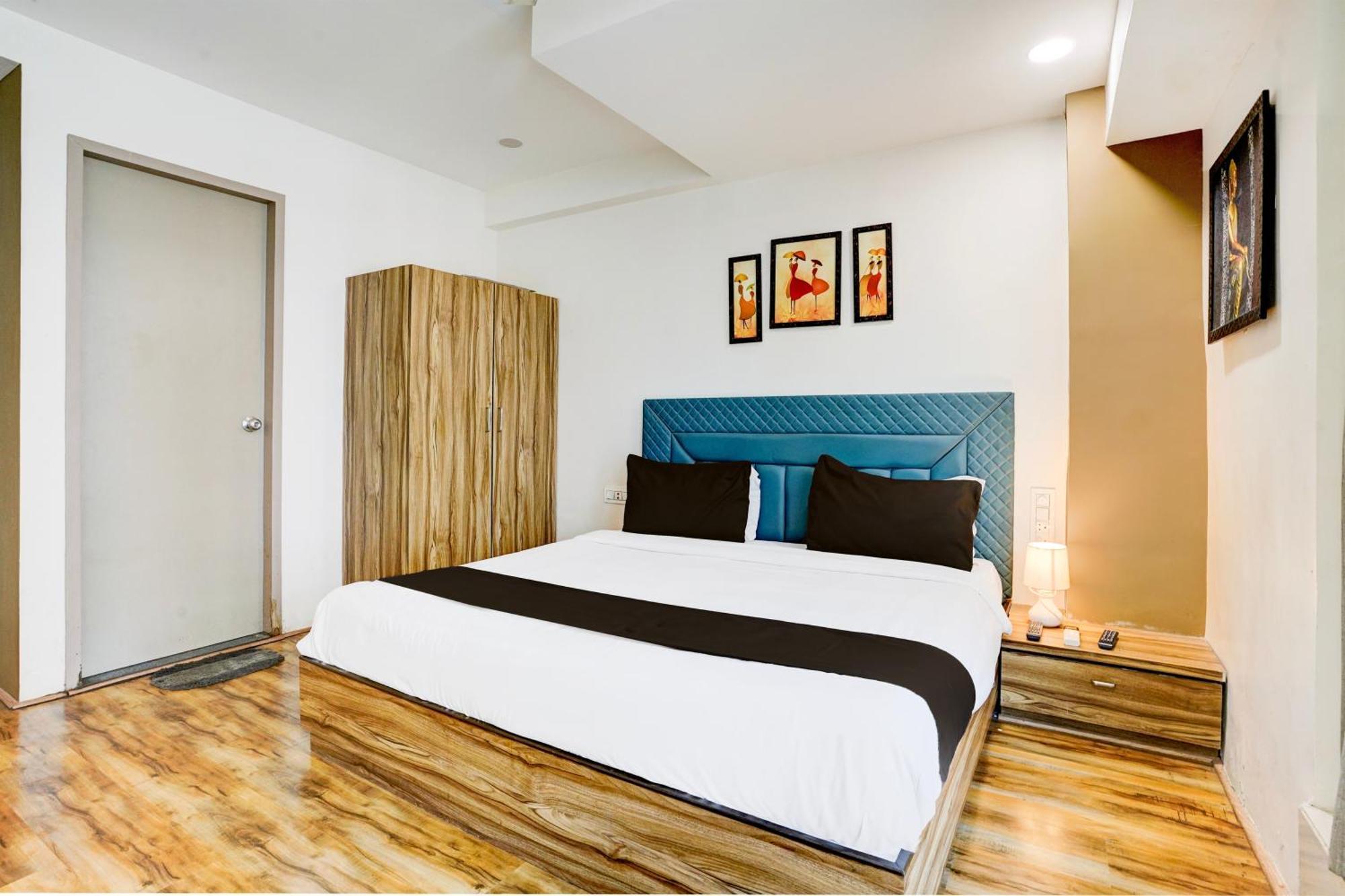 Super Collection O Vesu Surat Formerly Hotel Signature 外观 照片